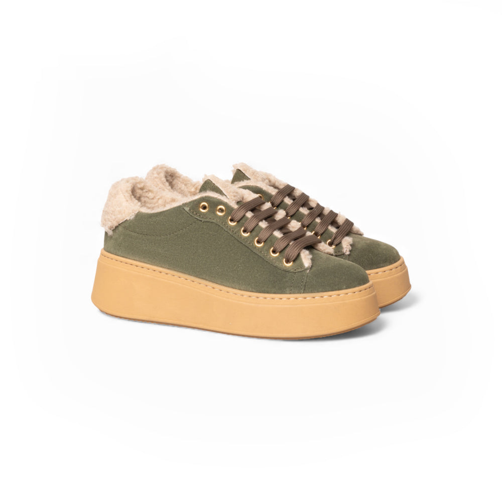 Sneaker platform in suede verde oliva con interno shearling – Verde ART.27