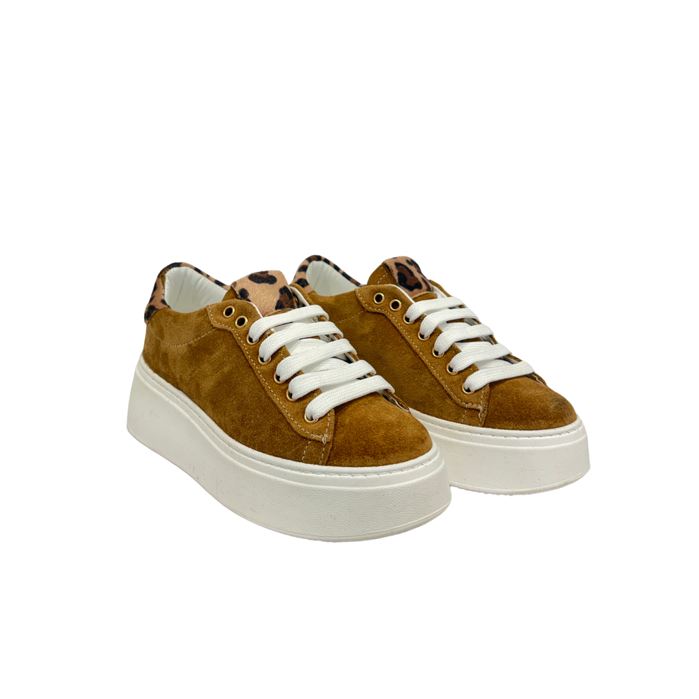 Sneaker scamosciata Tabacco Leopardato con Suola Bianca – Tabacco Leopardato ART.20