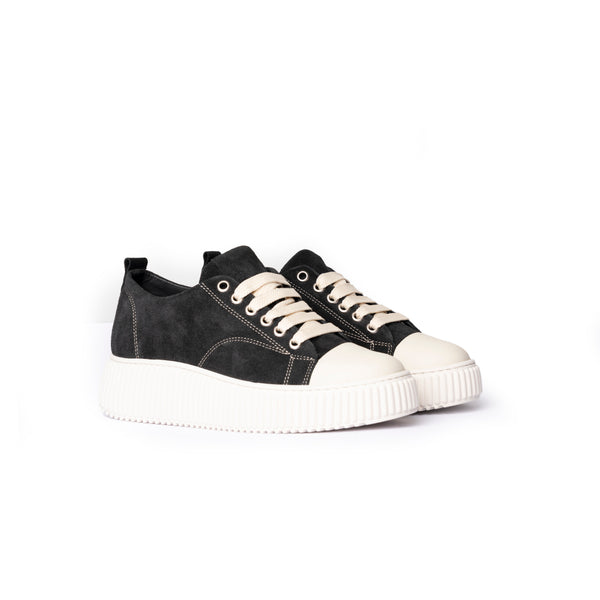 Sneakers in Camoscio con Suola Alta a Coste – Colore Nero