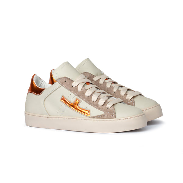 Sneaker in pelle avorio con dettagli oro Donna