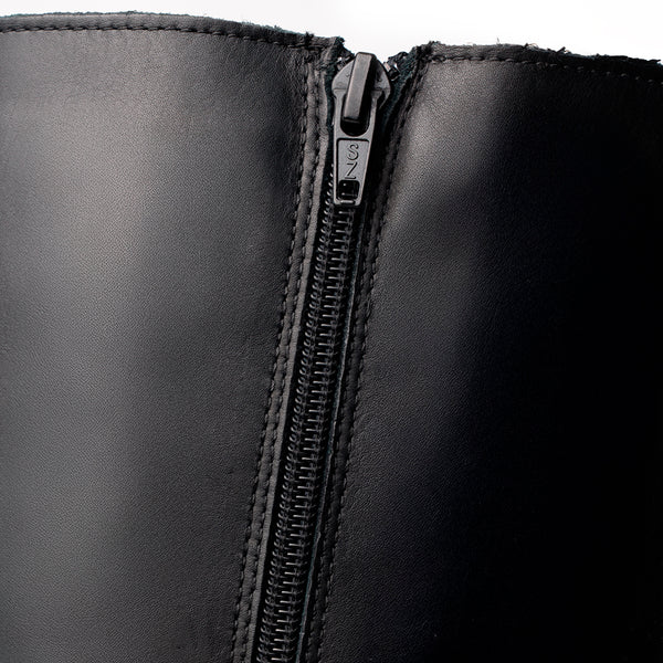 Stivale Alto in pelle con Tacco Largo – Nero