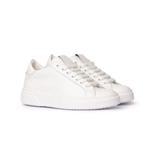 Sneaker in Pelle Bianca con Suola Bianca – Bianco