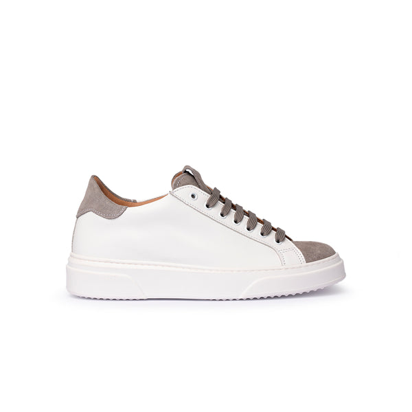 Sneaker in Pelle Bianca e Camoscio Grigio con Suola Bianca – Bianco/Grigio
