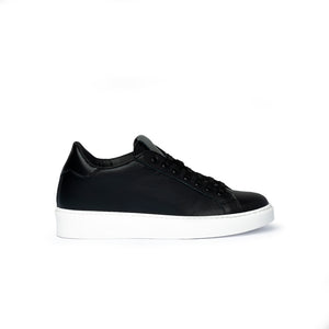 Sneaker in pelle nera Uomo