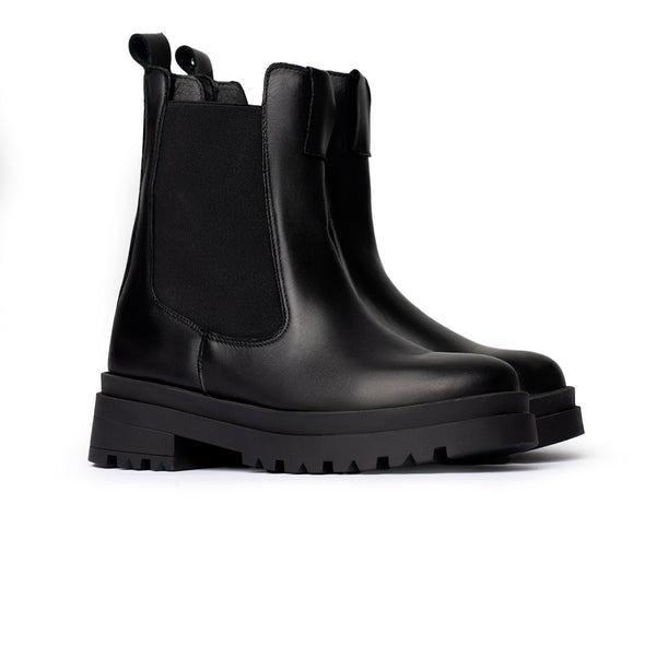 Chelsea Boots in Pelle Suola Carrarmato – Nero