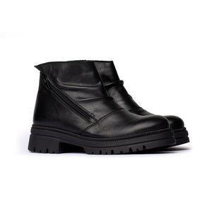 Stivaletto con zip laterale obliqua in pelle nera