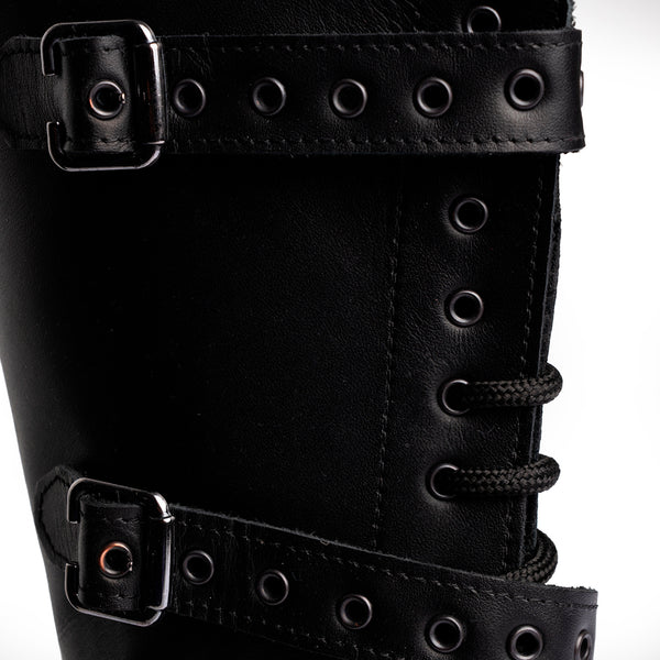 Stivale con cinturini multipli e suola platform - Nero