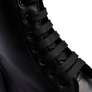 Stivaletto stringato con linguetta posteriore - Nero