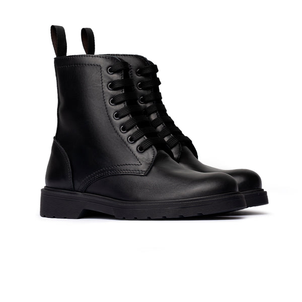 Stivaletto stringato con linguetta posteriore - Nero
